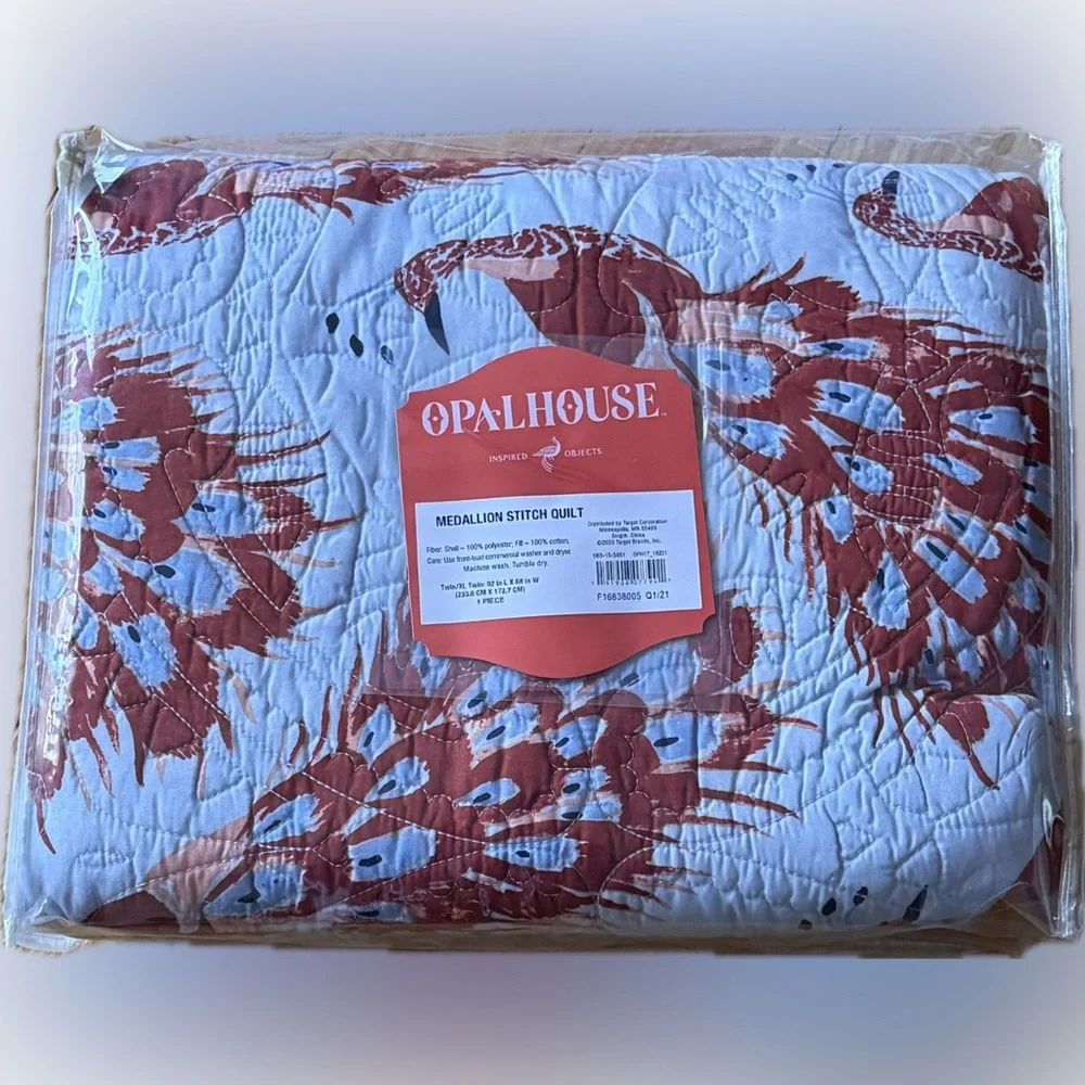 Opalhouse Medallion Stitch Quilt Twin Peacock Design